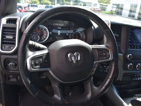 Used 2019 RAM 1500 Big Horn AWD/4WD image 9
