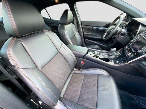 Used 2023 Nissan Maxima SR w/ Sport Mat Group image 14