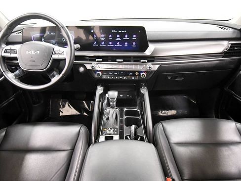 Certified 2024 Kia Telluride S w/ S Sunroof Package AWD/4WD image 3