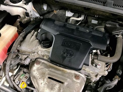 Used 2017 Toyota RAV4 LE AWD/4WD image 33