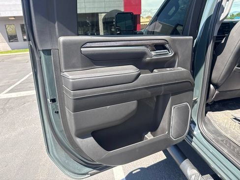 Used 2025 Chevrolet Silverado 3500 LTZ w/ LTZ Plus Package AWD/4WD image 15