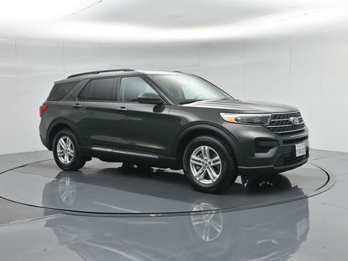 Certified 2022 Ford Explorer XLT image 31