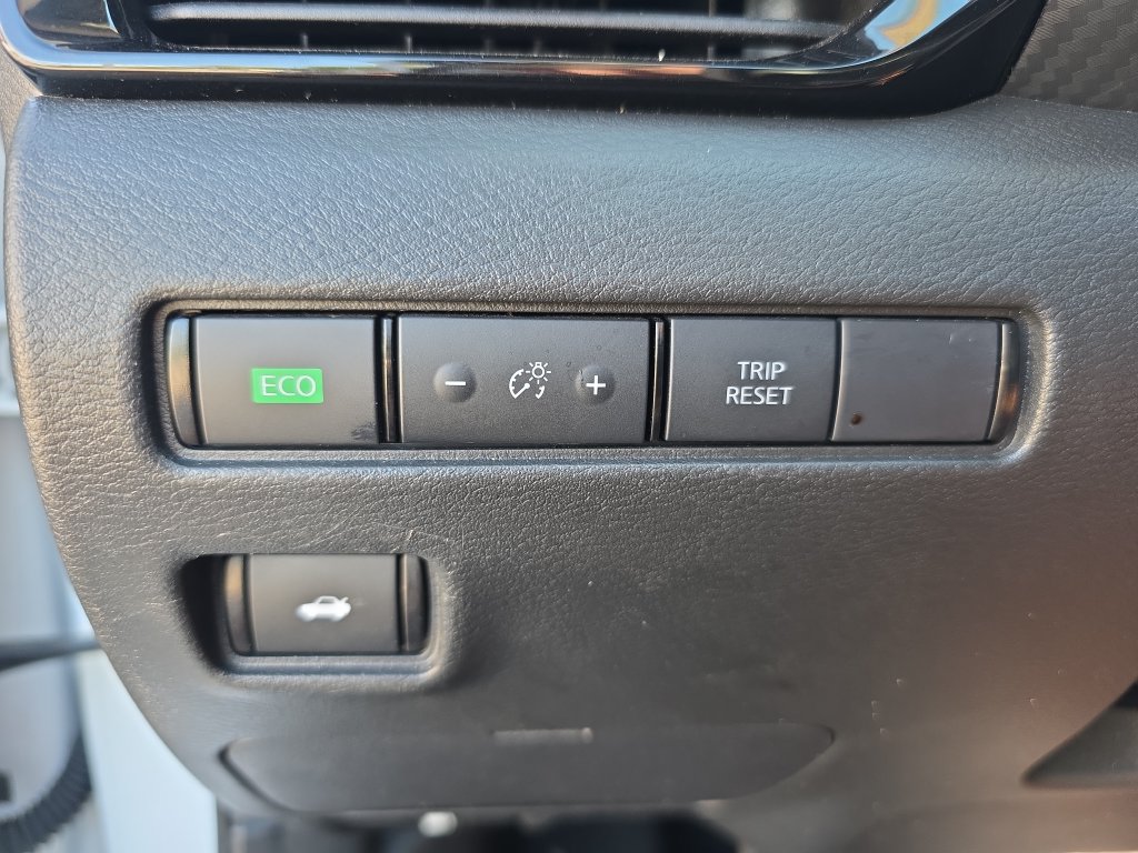 Used 2025 Nissan Sentra SV w/ Trunk Package FWD image 42