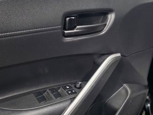 Used 2024 Toyota Corolla Cross SE image 12