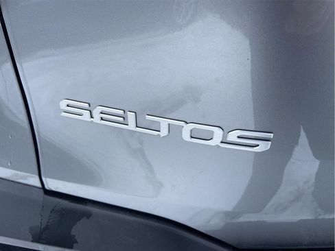 Used 2024 Kia Seltos EX image 13