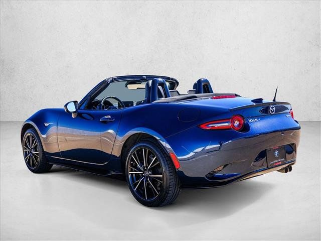 Used 2025 MAZDA MX-5 Miata Grand Touring w/ Appearance Package RWD image 12