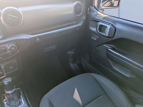 Used 2021 Jeep Wrangler Unlimited Sport w/ Sun And Sound Package AWD/4WD image 18
