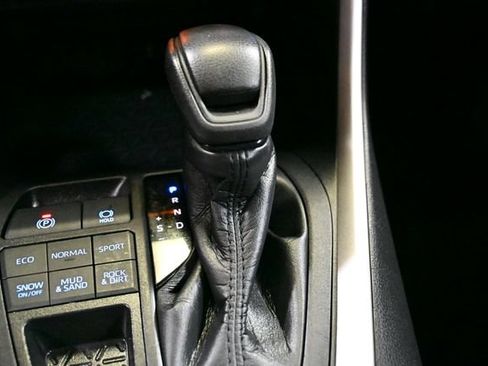 Used 2022 Toyota RAV4 XLE w/ Convenience Package AWD/4WD image 27