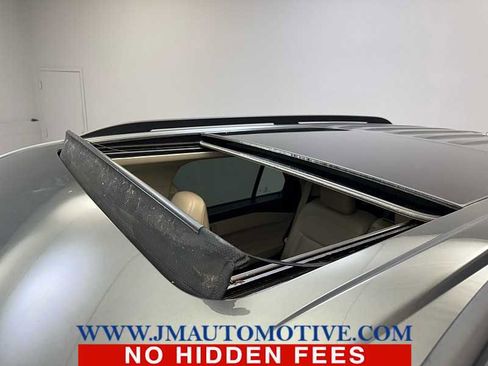 Used 2020 Ford Explorer XLT w/ Equipment Group 202A image 11