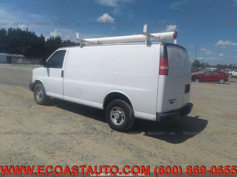 Used 2008 Chevrolet Express 2500 image 4