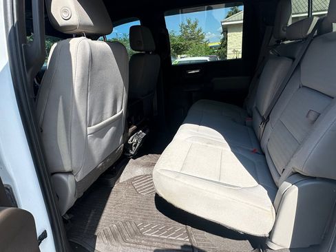 Used 2021 Chevrolet Silverado 2500 LT w/ Convenience Package image 11