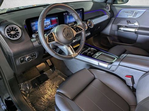 Used 2025 Mercedes-Benz GLB 250 image 13