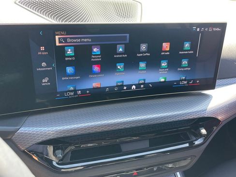 Used 2025 BMW 330i xDrive Sedan image 9