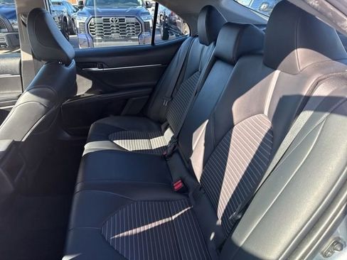 Used 2021 Toyota Camry SE image 15