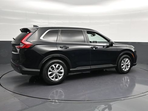 Used 2025 Honda CR-V LX image 3