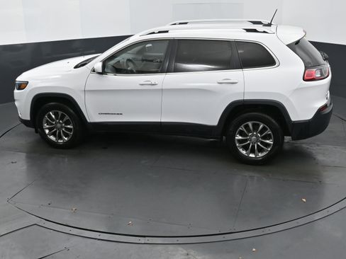 Used 2020 Jeep Cherokee Latitude Plus image 29