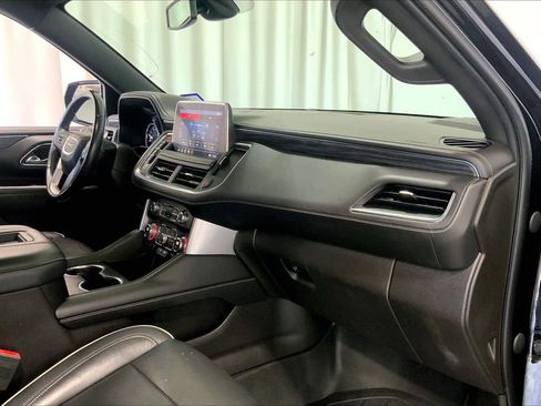 Used 2021 GMC Yukon SLT w/ SLT Luxury Package RWD image 28