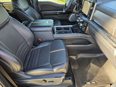 Used 2024 Ford F250 Platinum w/ FX4 Off-Road Package image 16