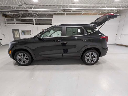 Certified 2024 Kia Seltos S image 12