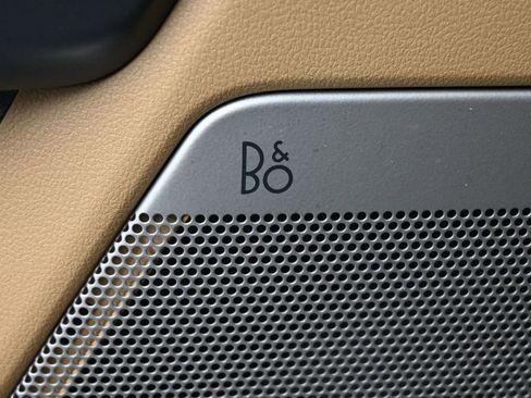 Used 2023 Ford F150 Lariat w/ Equipment Group 502A High image 6