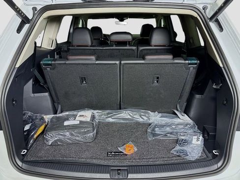 New 2026 Volkswagen Atlas Peak Edition AWD/4WD image 27