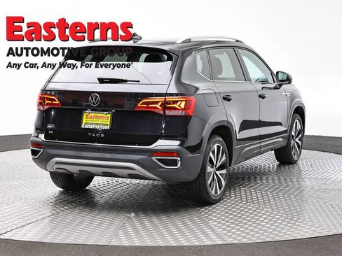 Used 2024 Volkswagen Taos SE FWD image 5