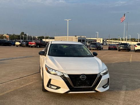Used 2021 Nissan Sentra SR FWD image 4