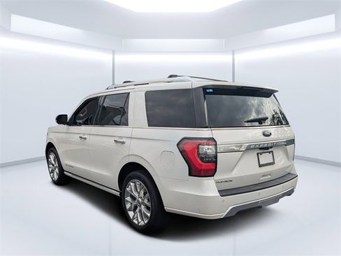 Used 2019 Ford Expedition Platinum image 5