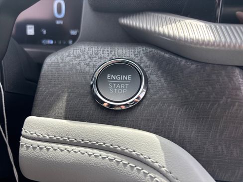 New 2026 Ford Explorer Platinum image 27