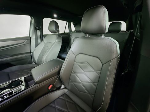 New 2026 Volkswagen Atlas Cross Sport SE image 19