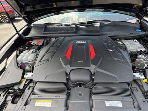 Used 2023 Audi SQ8 Prestige AWD/4WD image 8