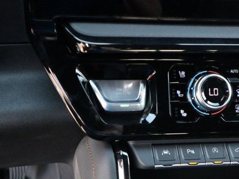 New 2026 GMC Sierra 1500 AT4 w/ AT4 Premium Package image 37