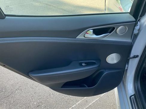 Used 2019 Kia Stinger GT1 RWD image 10