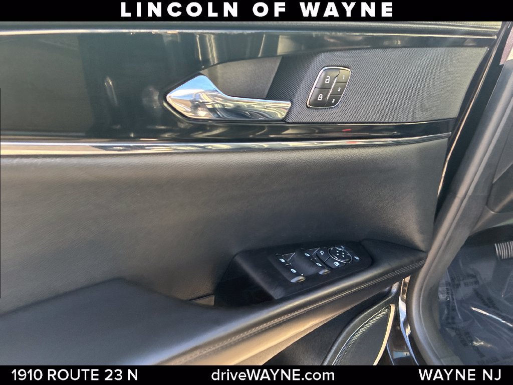Certified 2023 Lincoln Nautilus AWD w/ Premium Package image 14