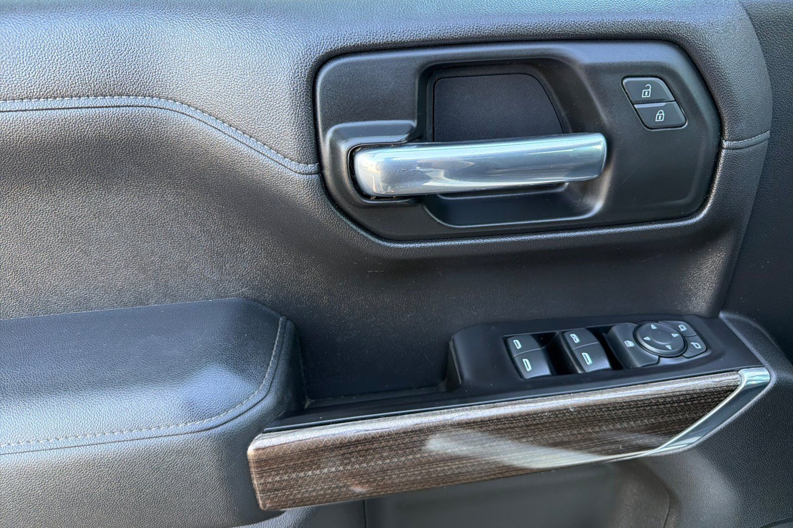 Used 2019 Chevrolet Silverado 1500 RST w/ All-Star Edition AWD/4WD image 8