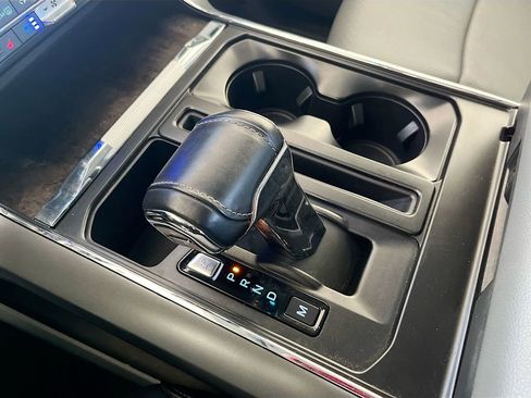 Used 2022 Ford F150 Lariat w/ Equipment Group 501A Mid image 17