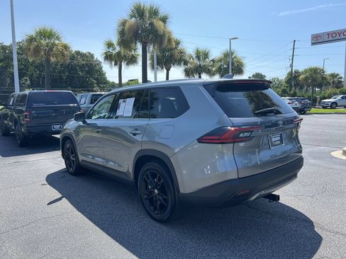 Used 2025 Toyota Grand Highlander AWD image 8