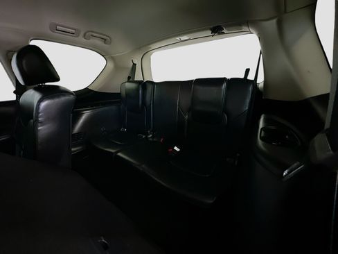 Used 2024 Nissan Armada SL image 31