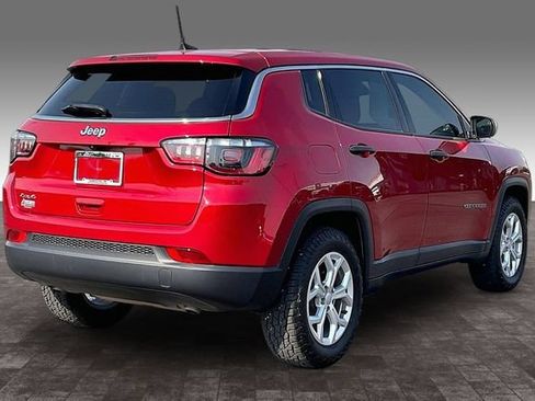 Used 2024 Jeep Compass Sport AWD/4WD image 2