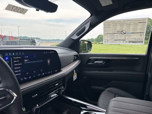 New 2026 Chevrolet Tahoe High Country AWD/4WD image 16