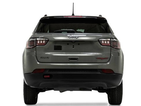 Used 2022 Jeep Compass Trailhawk w/ Trailhawk Convenience Group AWD/4WD image 8