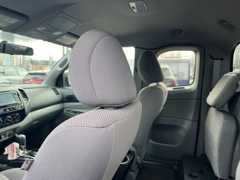 Used 2014 Toyota Tacoma 4x4 Access Cab V6 image 11