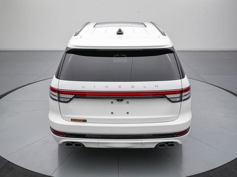 Used 2025 Lincoln Aviator Reserve w/ Equipment Group 201A AWD/4WD image 5