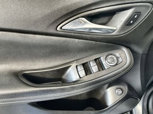 Used 2022 Buick Encore GX Select image 15