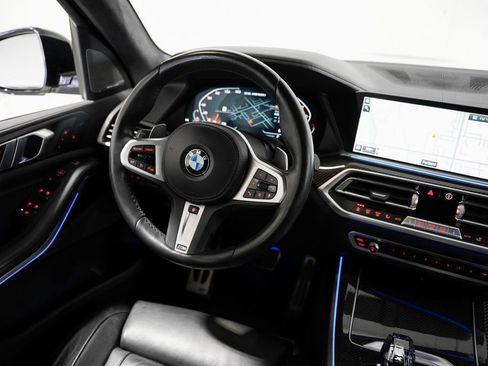 Used 2022 BMW X5 M50i w/ Executive Package image 11