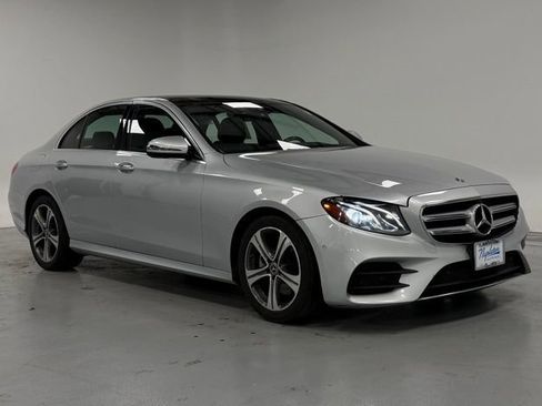 Used 2019 Mercedes-Benz E 300 4MATIC w/ Premium 1 Package image 6