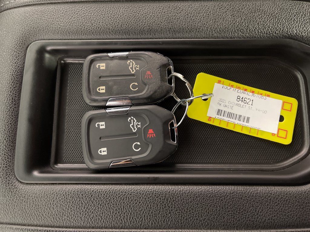 Used 2021 Chevrolet Silverado 1500 LT Trail Boss w/ Convenience Package II AWD/4WD image 24