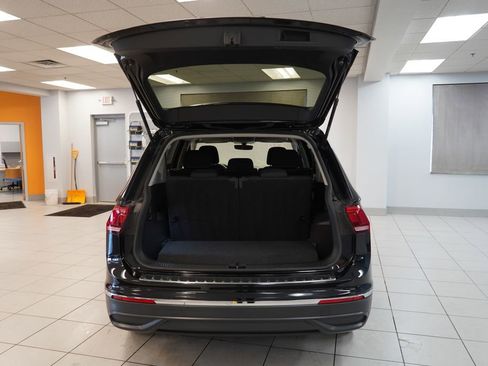 Used 2023 Volkswagen Tiguan S image 9
