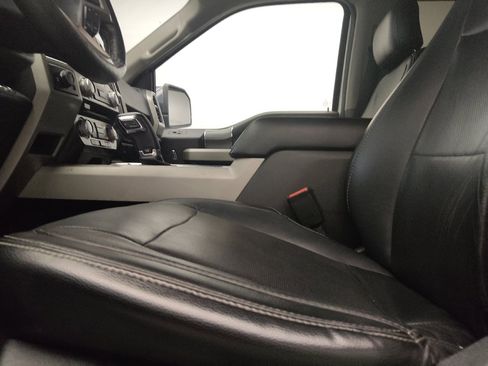 Used 2016 Ford F150 Lariat w/ Equipment Group 502A Luxury RWD image 17
