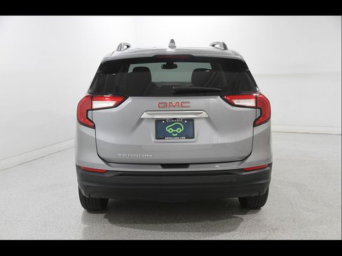 Used 2023 GMC Terrain SLE w/ Driver Convenience Package FWD image 20